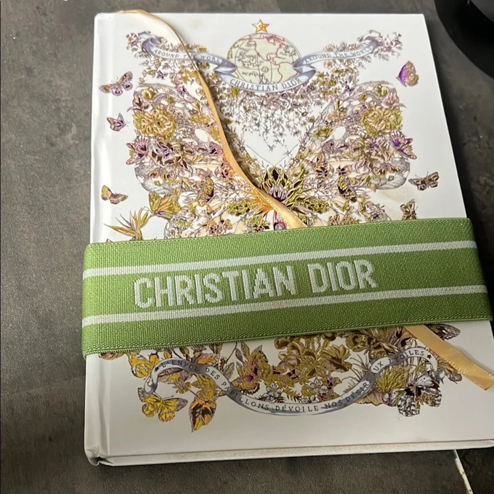 Christian Dior Floral Notebook with Green Band - Picture 6 of 8